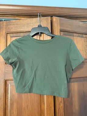 wild fable Dark Green Cropped Crewneck Tee